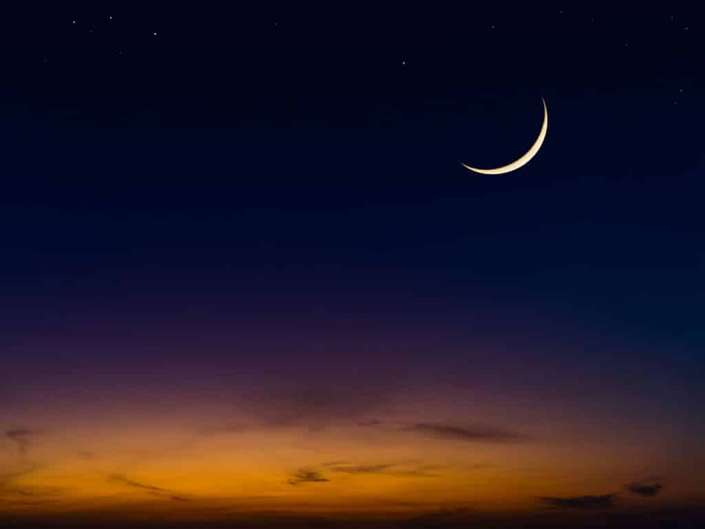 ramadan day moon